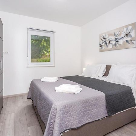 Kvarner Bay 4* - Apartments 1 & 3 Rijeka Exterior photo
