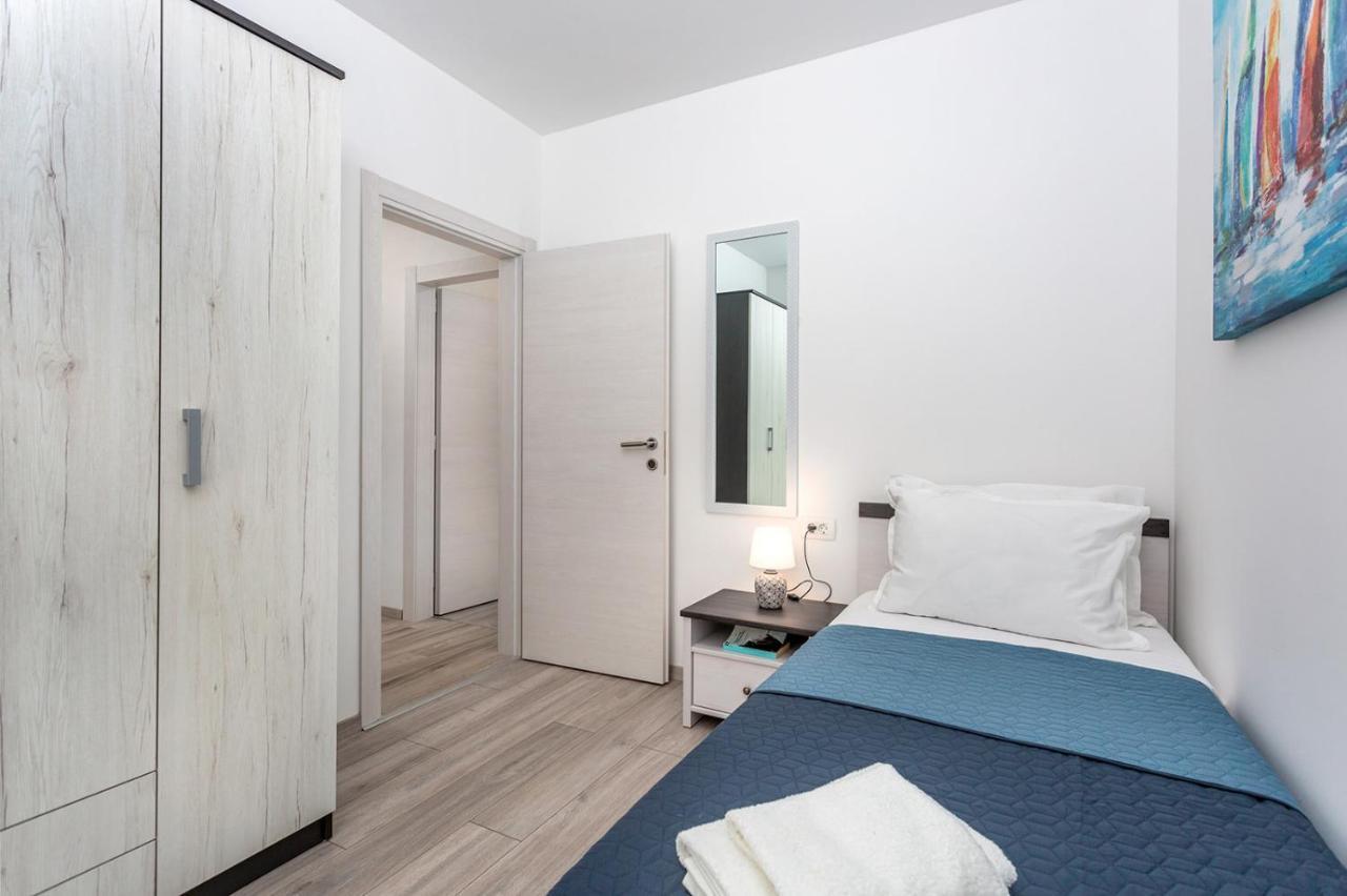 Kvarner Bay 4* - Apartments 1 & 3 Rijeka Exterior photo